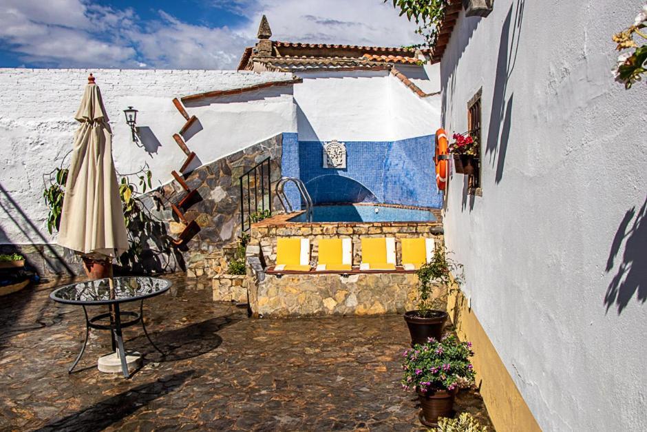 Casa Rural Los Gaitanes Valverde de Leganés Exterior foto